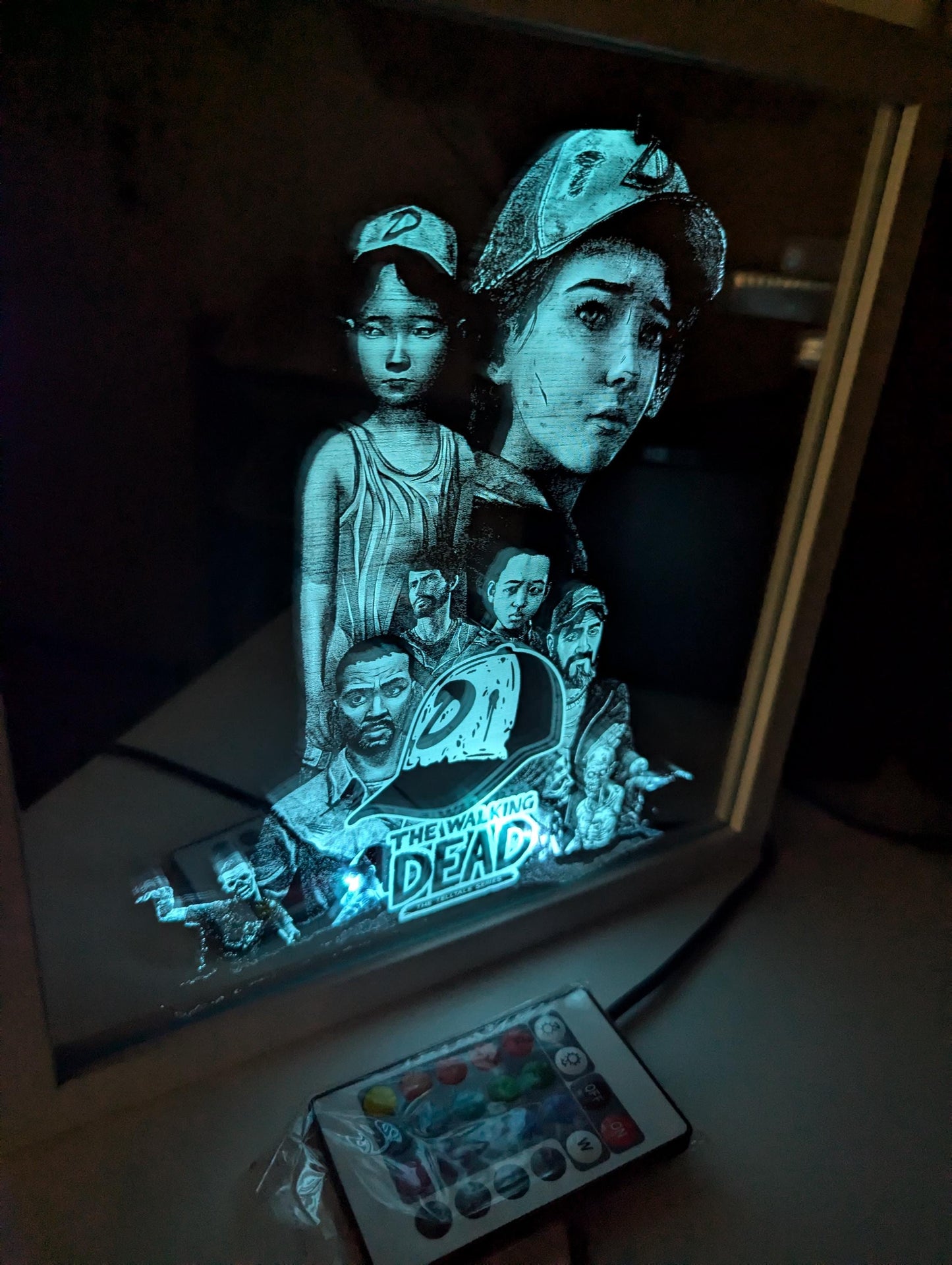 Telltale the walking dead - Lee and Clementine - Laser engraved backlit mirror - Great gift - custom design