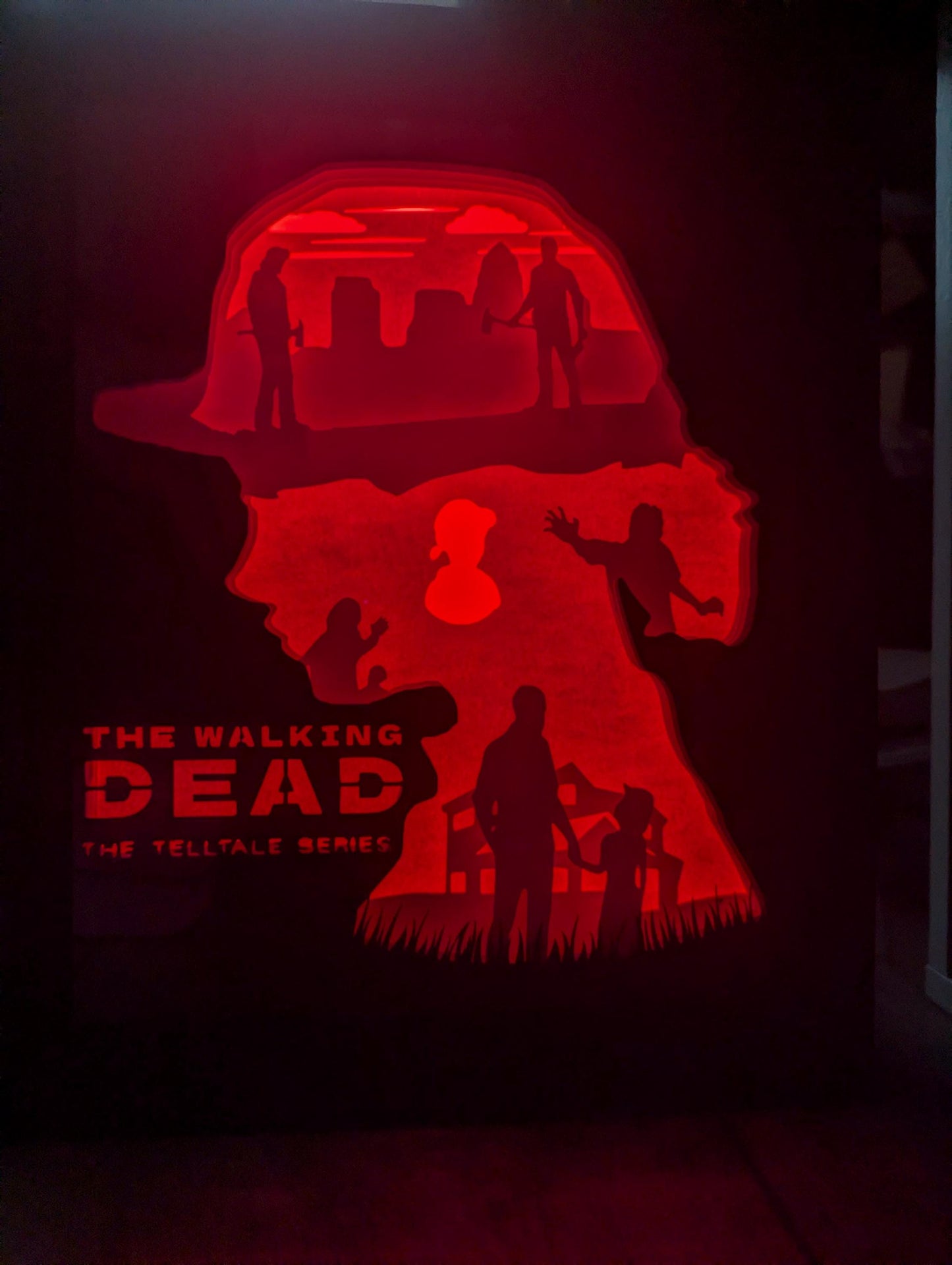 Telltale the walking dead - Lee and Clementine Shadowbox / Lightbox, Great gift, game room decor