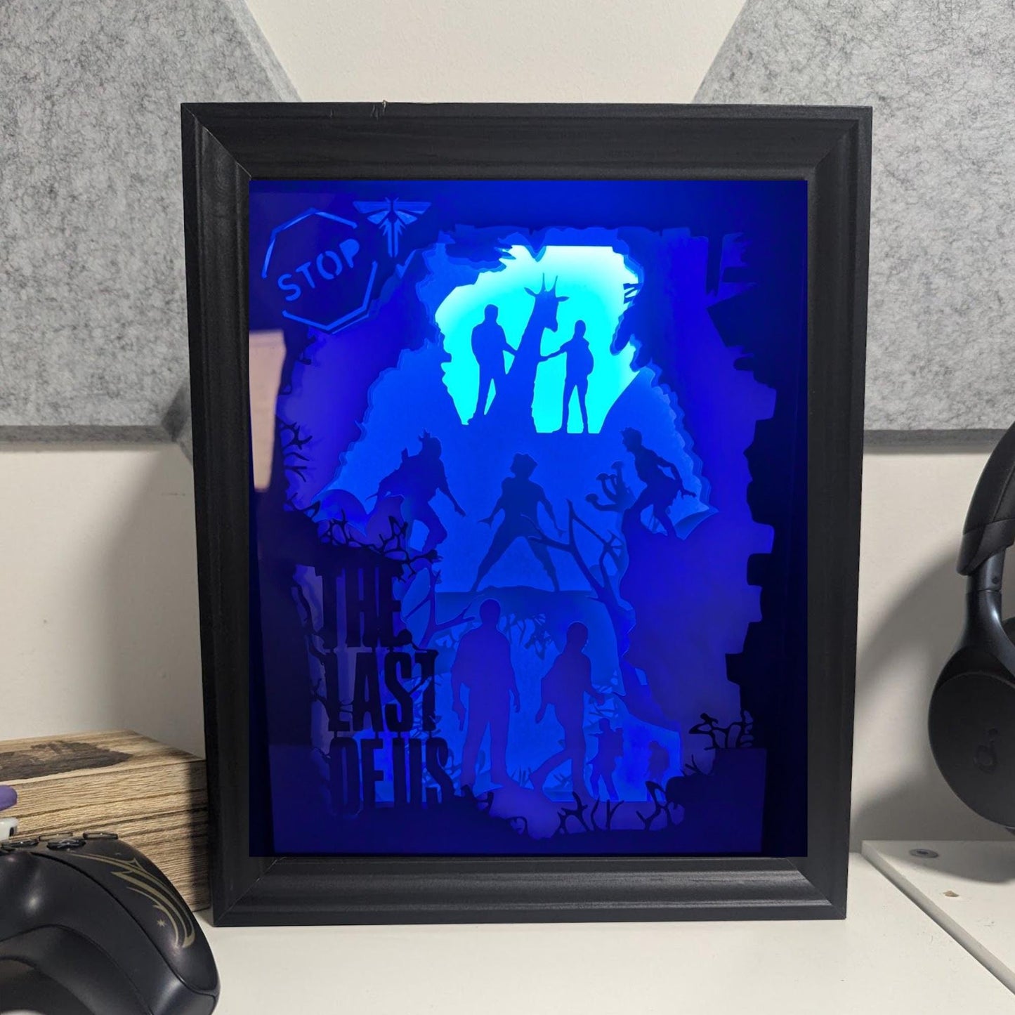 The Last Of Us - Shadowbox / Lightbox unique gift