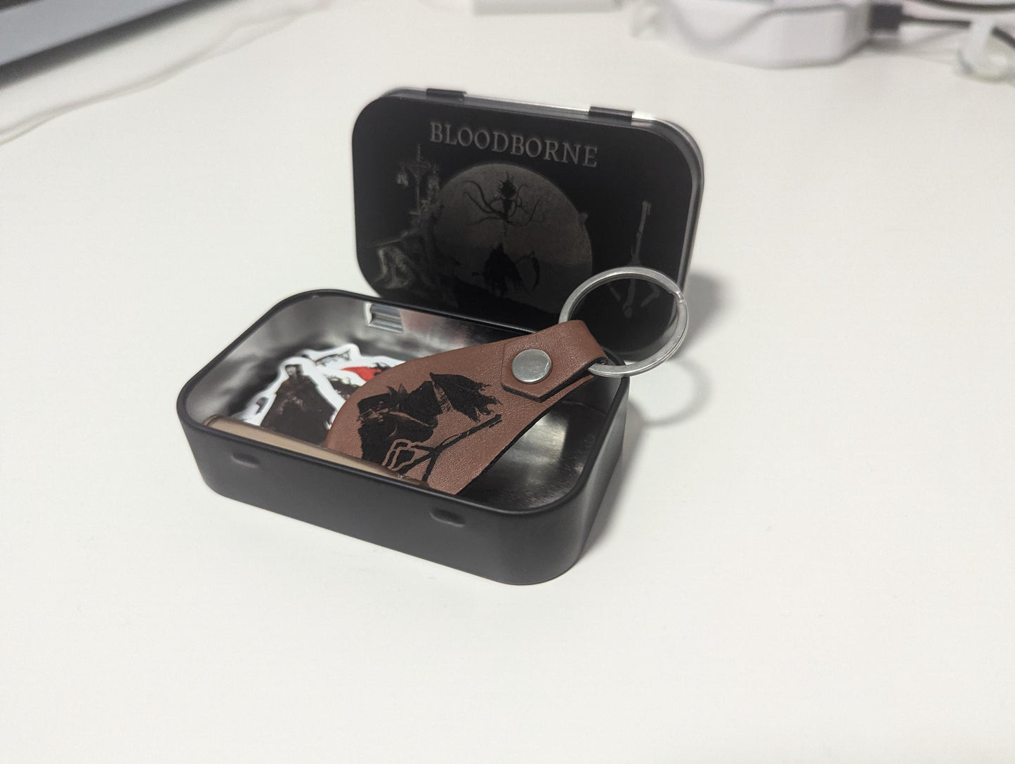 Bloodborne - Engraved Stash tin - gift set - unique gift