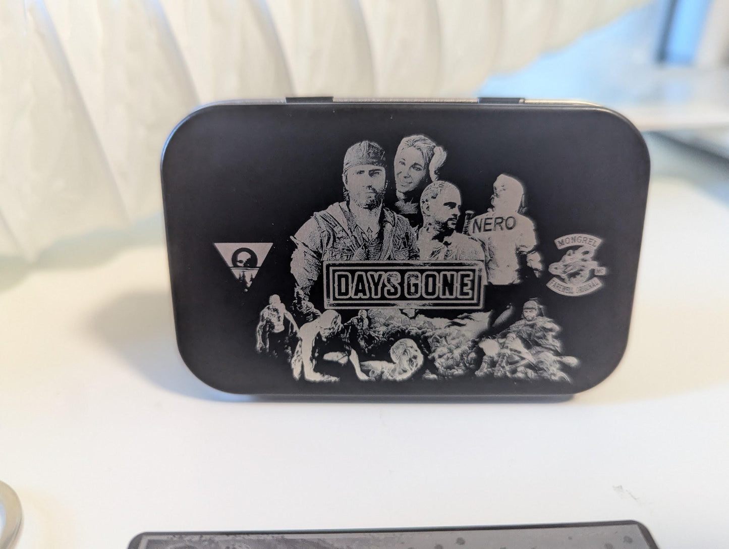 Days Gone - Engraved Stash tin - gift set - unique gift - Days gone game - Deacon st john