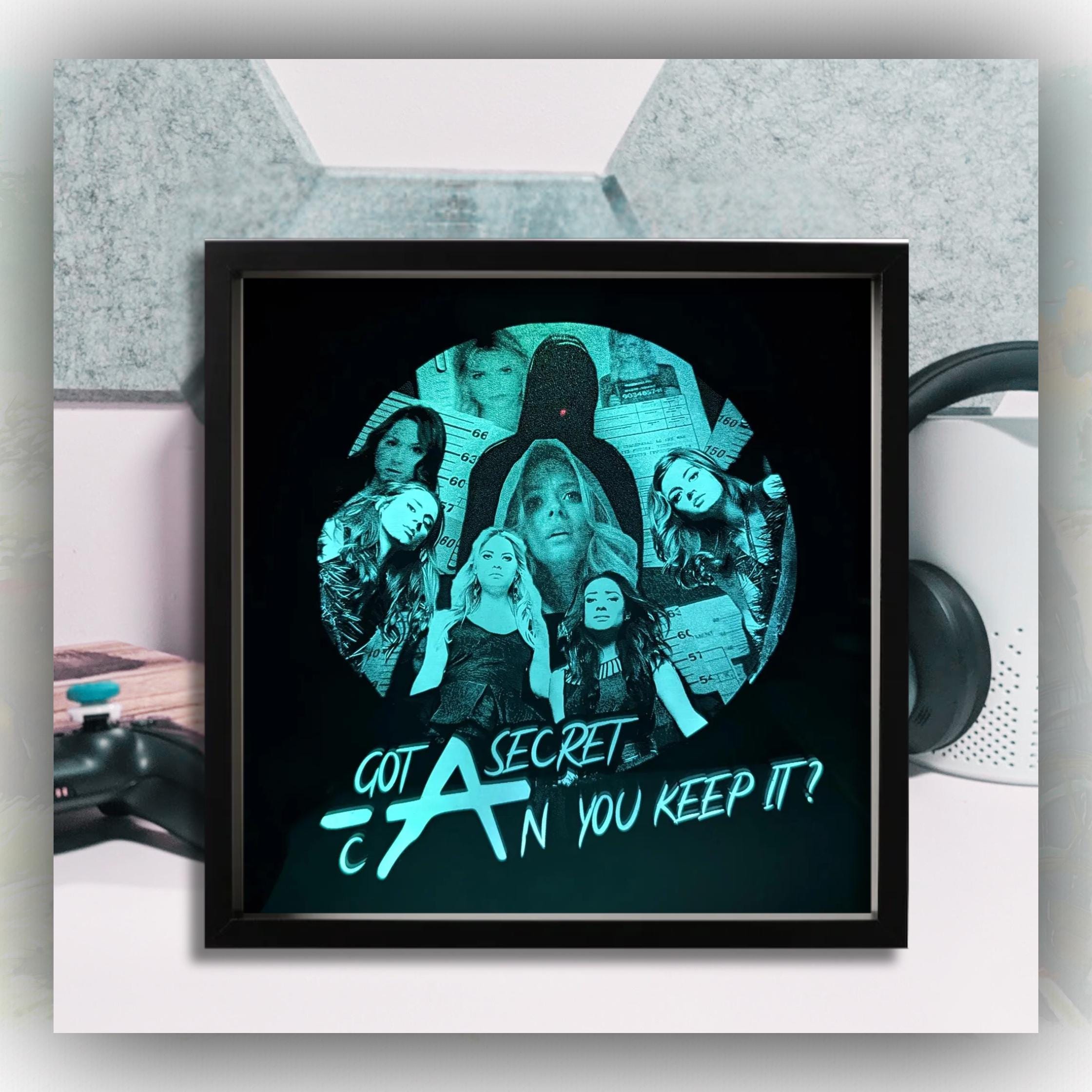 Pretty little liars - Laser engraved backlit mirror - unique item - pll gift